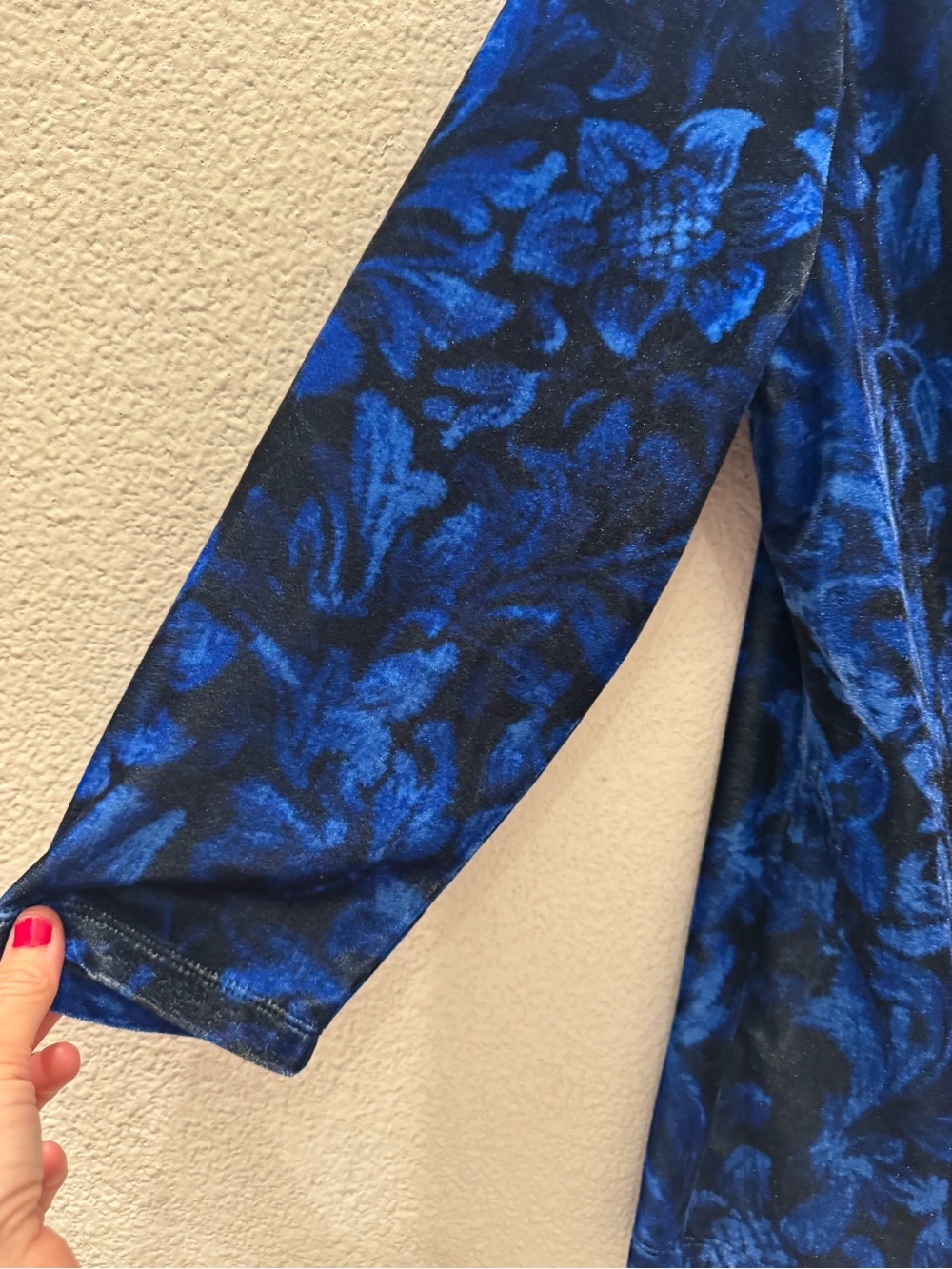 Soft Surroundings Velvet Alyssa wrap knit top w/ floral burnout pattern - Picture 4 of 7